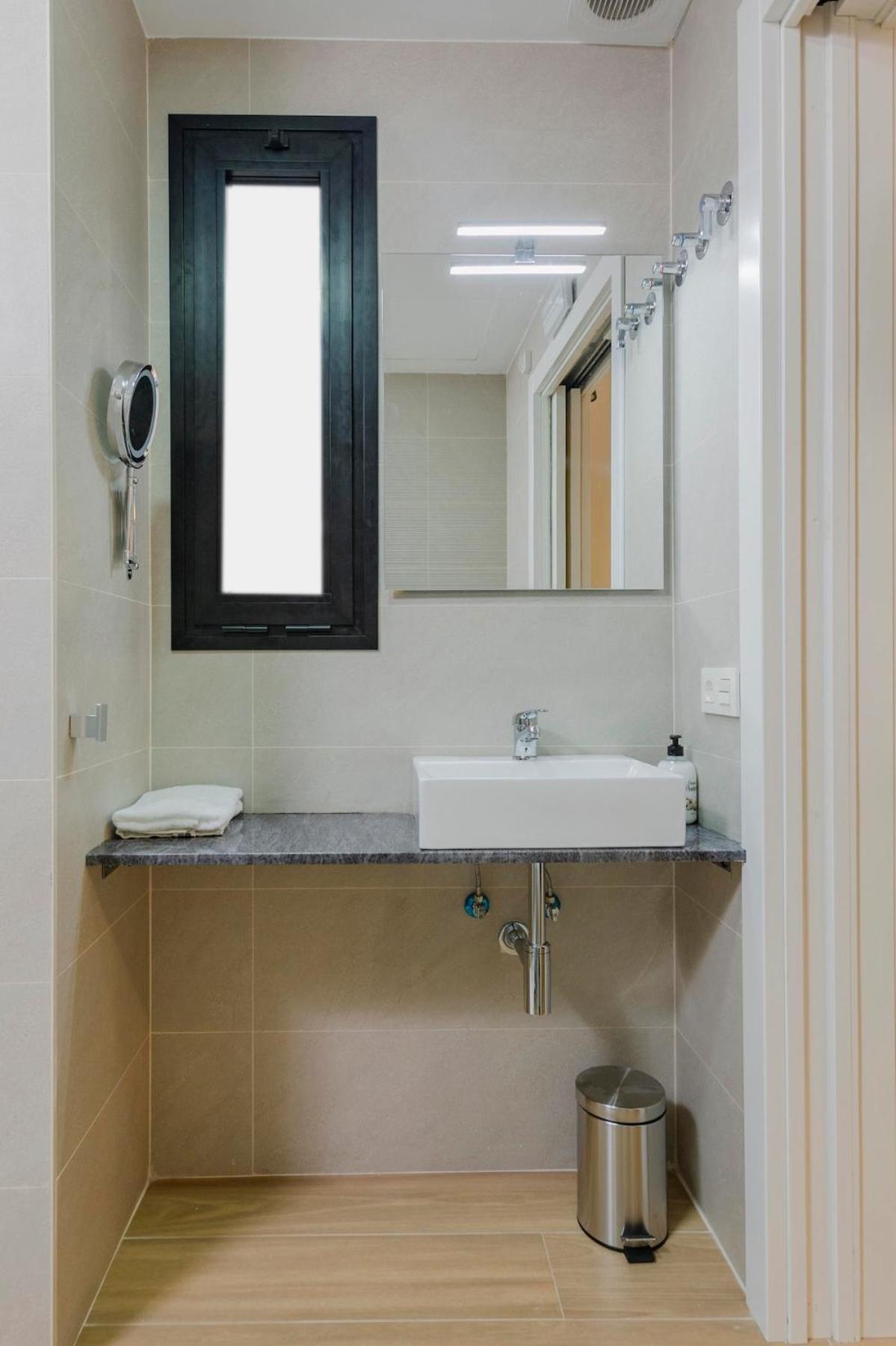 Appartement Loft Bien Equipado - Lavavajillas, Tostadora, Secador, Valencia